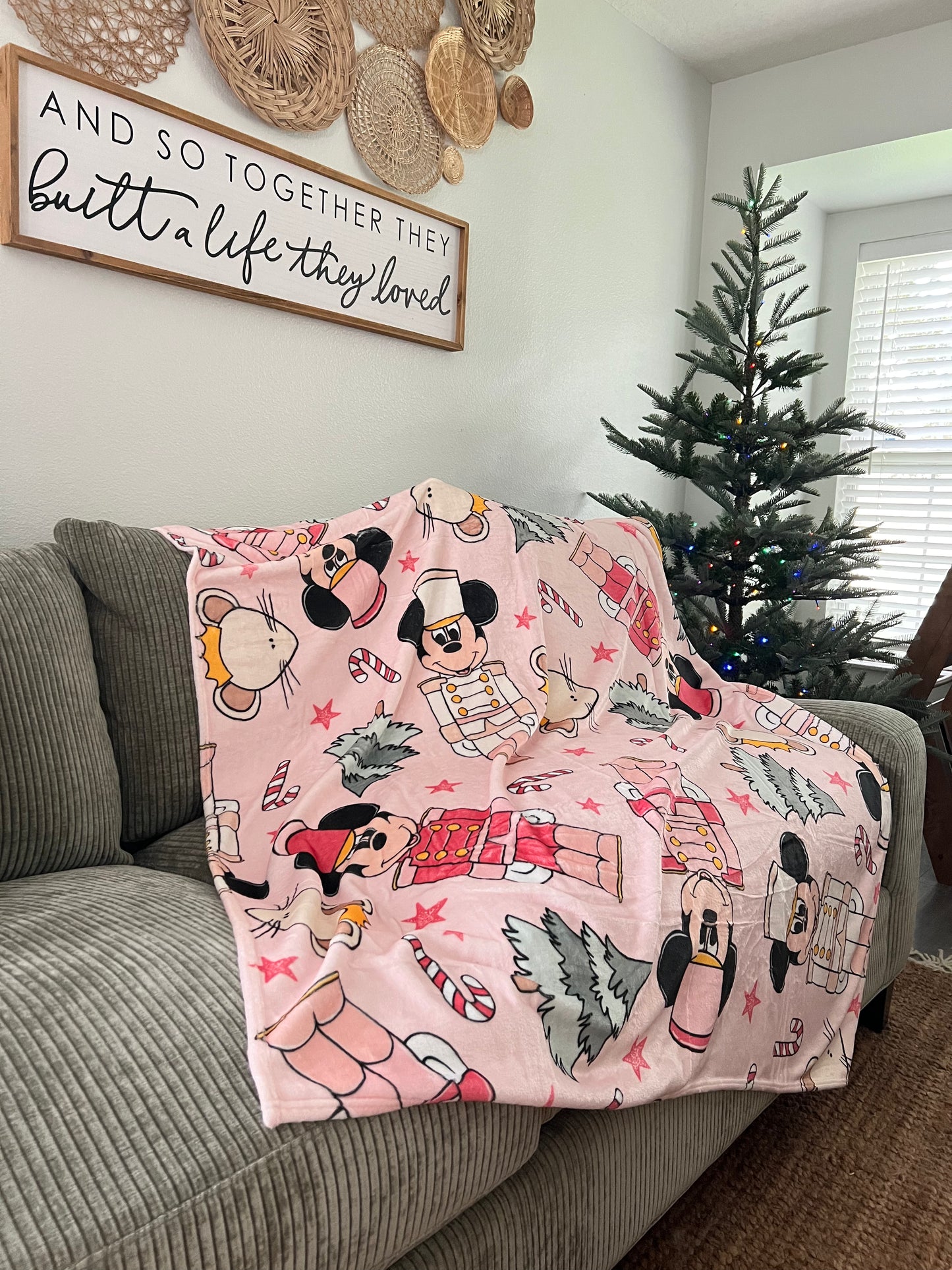 NUTCRACKER BLANKET